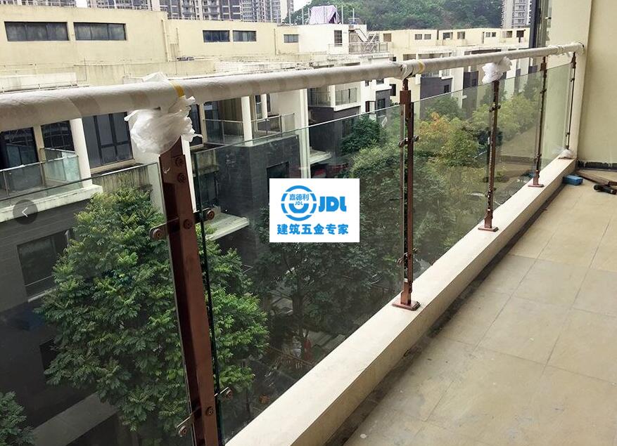 阳台玻璃护栏