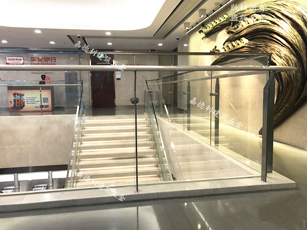 不锈钢立柱