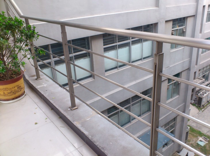 玻璃阳台栏杆