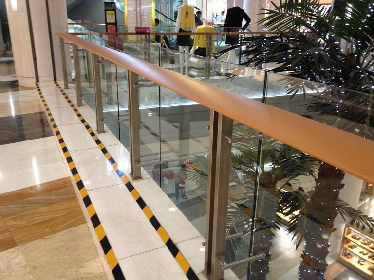 不锈钢立柱