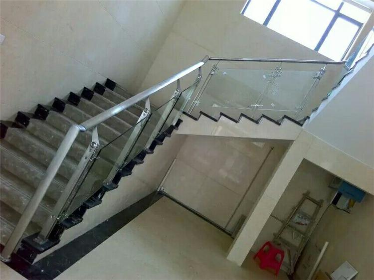 不锈钢立柱