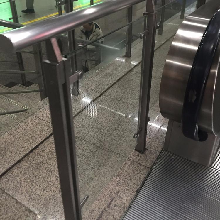 不锈钢立柱