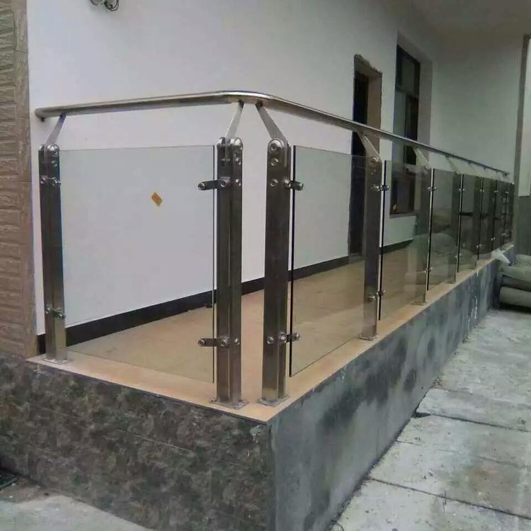 不锈钢立柱