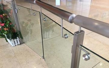 不锈钢立柱