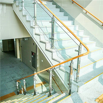 不锈钢空心楼梯立柱