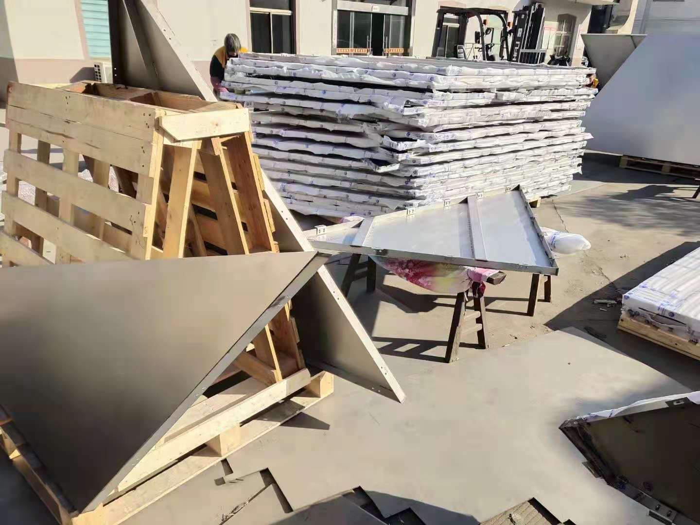 厦门海沧路通风塔嘉德利建筑五金