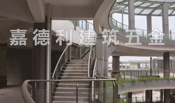 不锈钢立柱