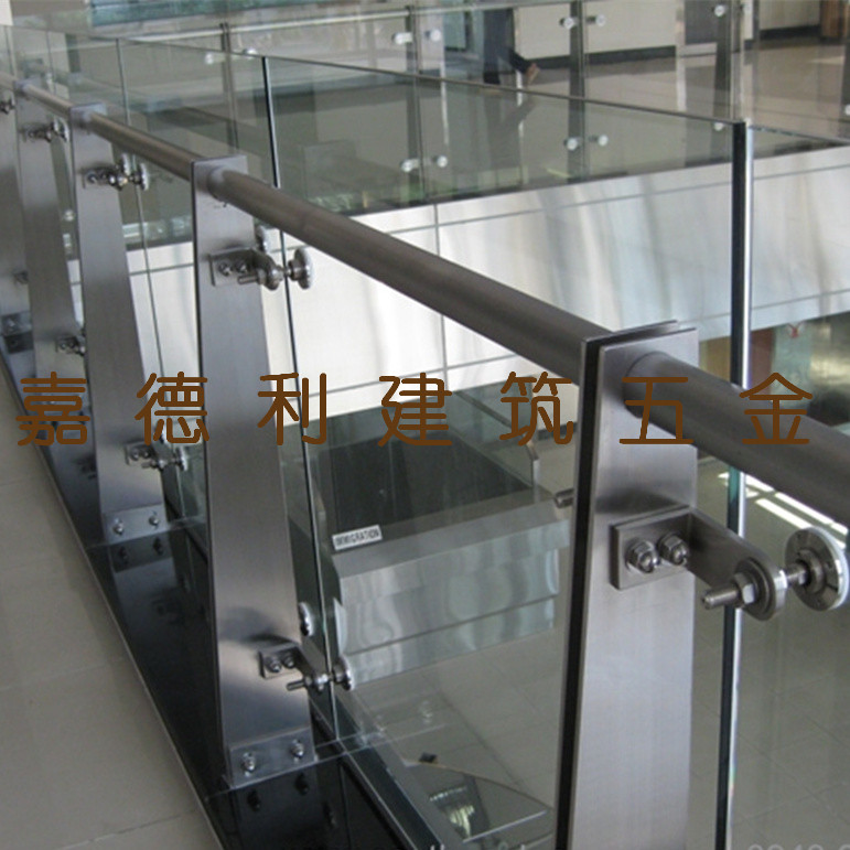 不锈钢栏杆立柱